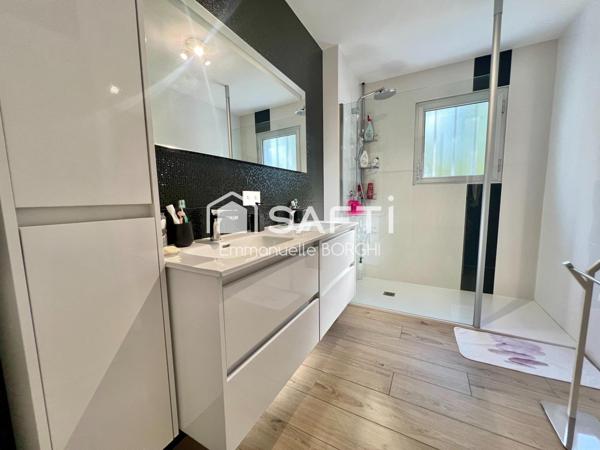 Maison 4 chambres - garage - carport - grand jardin