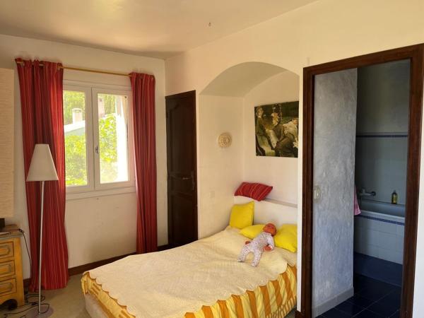 La Garde-Freinet (83680) Maison 5 pièces avec piscine et garage