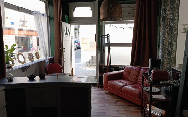 Immeuble à vendre    9 pièces •  Chinon