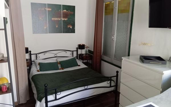 Immeuble à vendre    9 pièces •  Chinon