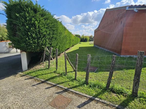 Vente Terrain 1021 m2 à La Grève-sur-Mignon