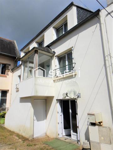 Rare-Maison de ville au cœur de Landivisiau