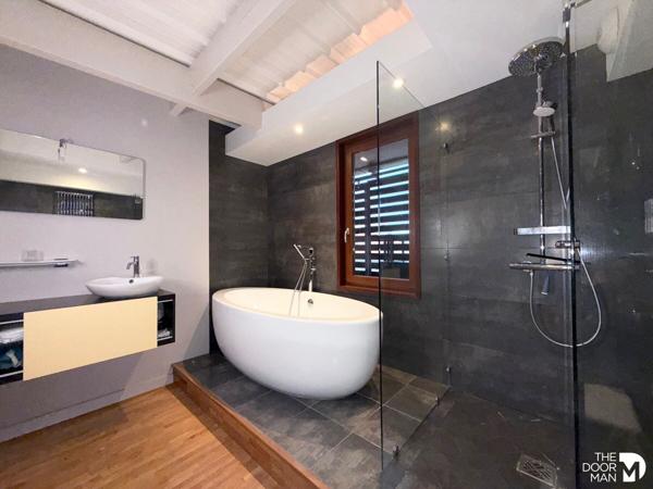 Maison - À vendre - 212 m² - POITIERS | The Door Man
