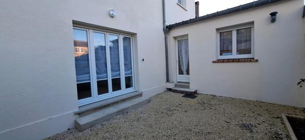 Maison Rénovée à vendre 5 pièces avec Garage, SAINT QUENTIN (02) proximité commerces, écoles et transports