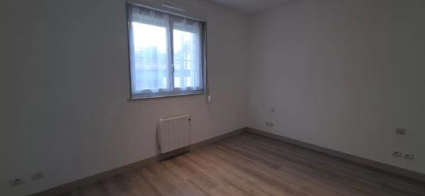 Maison Rénovée à vendre 5 pièces avec Garage, SAINT QUENTIN (02) proximité commerces, écoles et transports