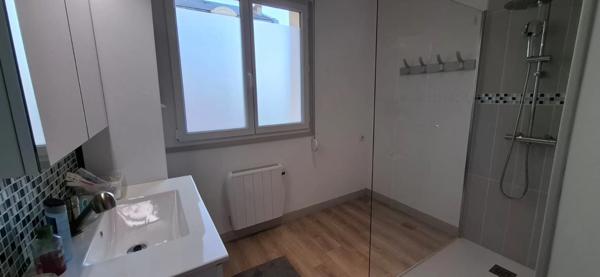 Maison Rénovée à vendre 5 pièces avec Garage, SAINT QUENTIN (02) proximité commerces, écoles et transports