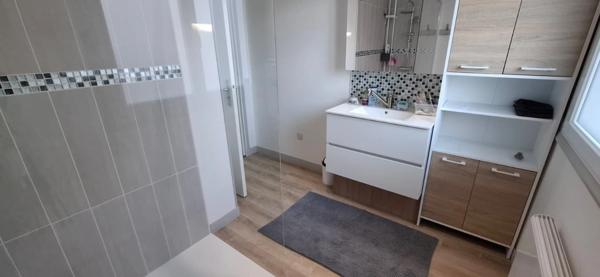 Maison Rénovée à vendre 5 pièces avec Garage, SAINT QUENTIN (02) proximité commerces, écoles et transports