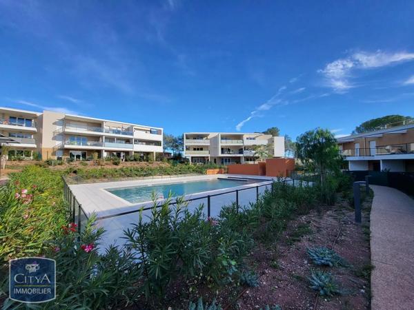 Appartement à louer 2 pièces 42.62m² Roquebrune-sur-Argens (83520)