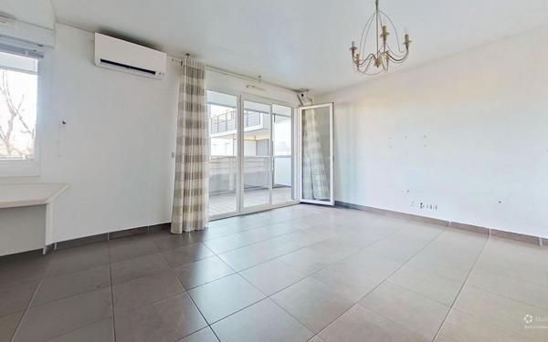 Appartement à vendre    4 pièces • 77,30 m2 Décines-Charpieu