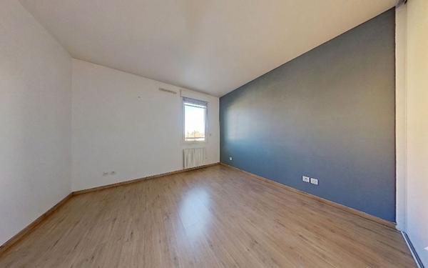 Appartement à vendre    4 pièces • 77,30 m2 Décines-Charpieu