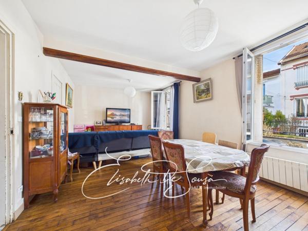 Maison familiale avec dépendance à deux pas du centre