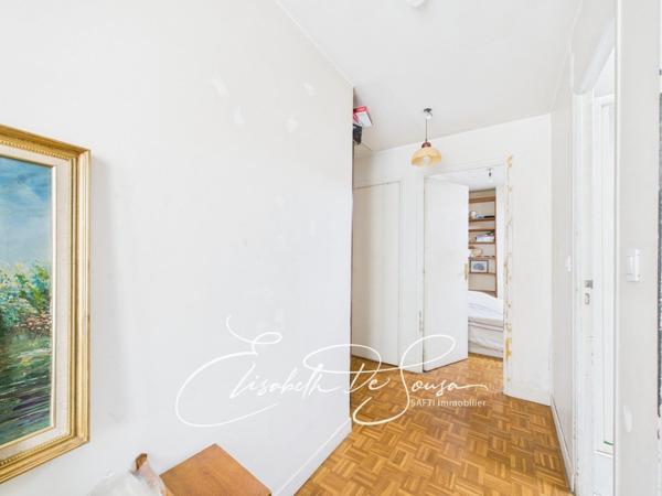 Maison familiale avec dépendance à deux pas du centre