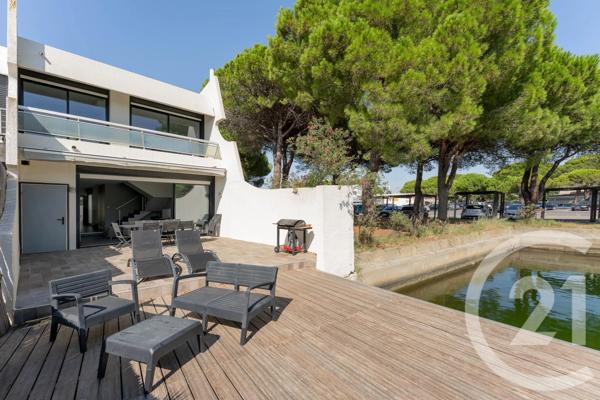 Appartement F5 à vendre  5 pièces - 115,94 m 2   LE GRAU DU ROI  - 30