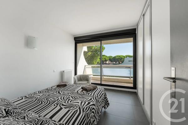 Appartement F5 à vendre  5 pièces - 115,94 m 2   LE GRAU DU ROI  - 30