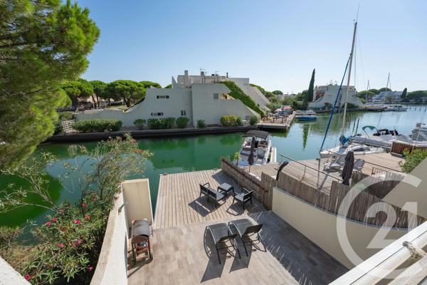 Appartement F5 à vendre  5 pièces - 115,94 m 2   LE GRAU DU ROI  - 30