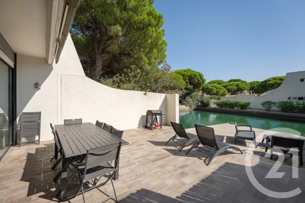 Appartement F5 à vendre  5 pièces - 115,94 m 2   LE GRAU DU ROI  - 30