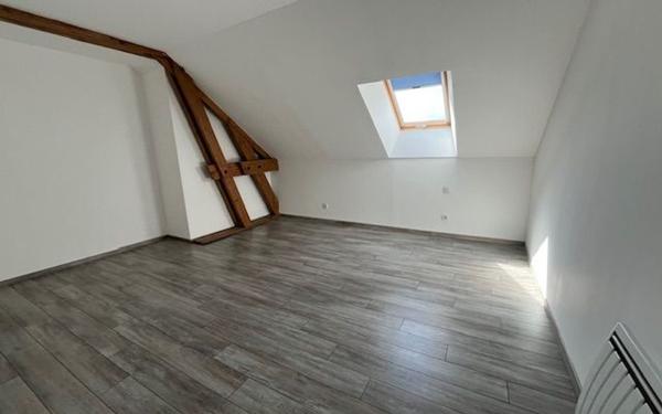 Maison à louer    6 pièces •  Conchy-les-Pots