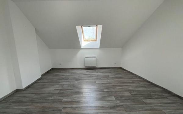 Maison à louer    6 pièces •  Conchy-les-Pots