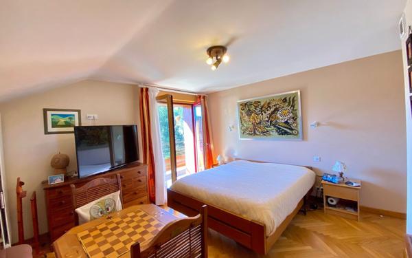 Maison à vendre    6 pièces • 212 m2 Lans-en-Vercors