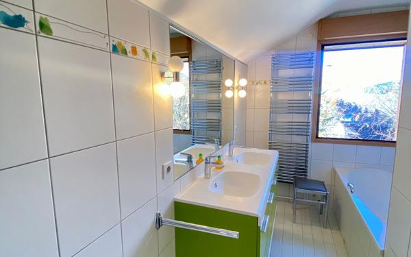 Maison à vendre    6 pièces • 212 m2 Lans-en-Vercors