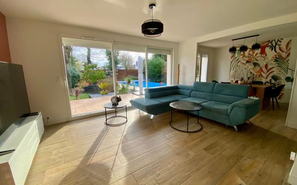 Maison à vendre    5 pièces • 152 m2 Séné