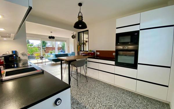 Maison à vendre    5 pièces • 152 m2 Séné