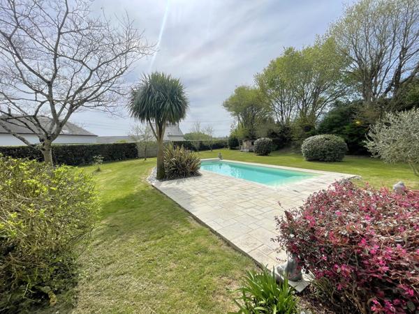 Maison de charme avec piscine et grand jardin au calme