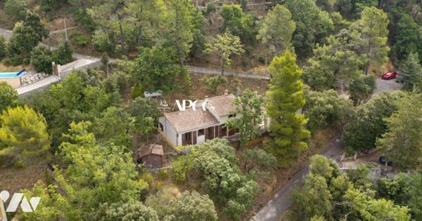 VILLA AVEC VUE DEGAGEE GARAGE ET TERRAIN A VENDRE -  NYONS