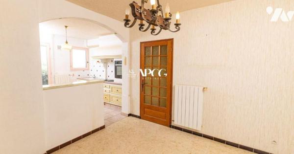 VILLA AVEC VUE DEGAGEE GARAGE ET TERRAIN A VENDRE -  NYONS