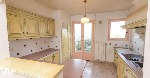 VILLA AVEC VUE DEGAGEE GARAGE ET TERRAIN A VENDRE -  NYONS