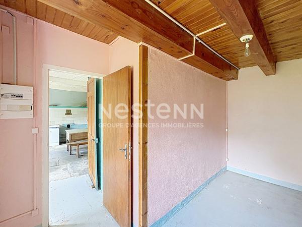 CHAMPCLAUSE Ancienne  ferme à rénover sur plus de 1400 m² de terrain avec vue dégagée
