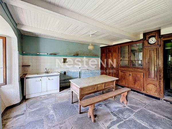 CHAMPCLAUSE Ancienne  ferme à rénover sur plus de 1400 m² de terrain avec vue dégagée