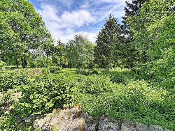 CHAMPCLAUSE Ancienne  ferme à rénover sur plus de 1400 m² de terrain avec vue dégagée