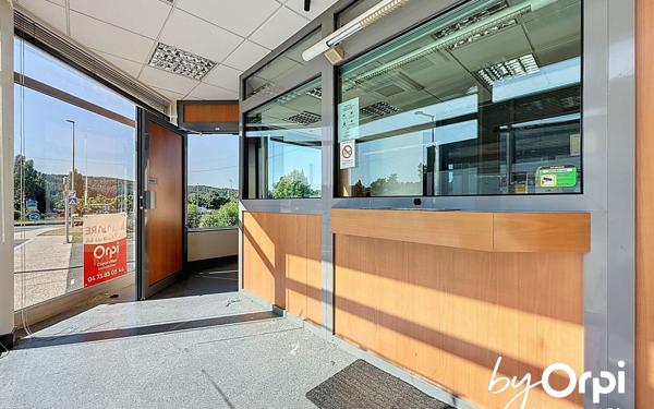 Maison à vendre    1 pièce • 104 m2 Saint-Éloy-les-Mines