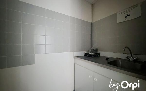 Maison à vendre    1 pièce • 104 m2 Saint-Éloy-les-Mines