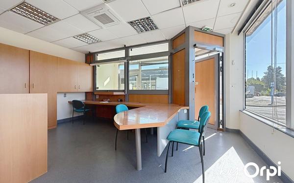 Maison à vendre    1 pièce • 104 m2 Saint-Éloy-les-Mines