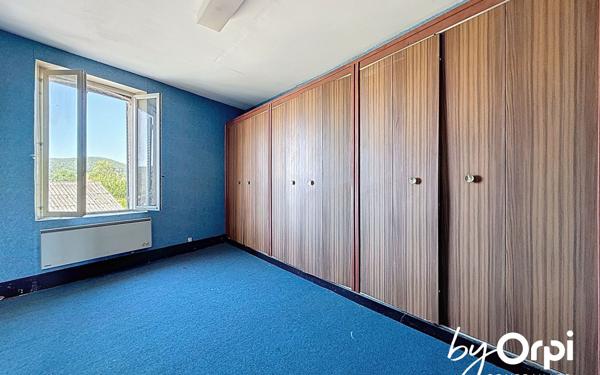 Maison à vendre    1 pièce • 104 m2 Saint-Éloy-les-Mines