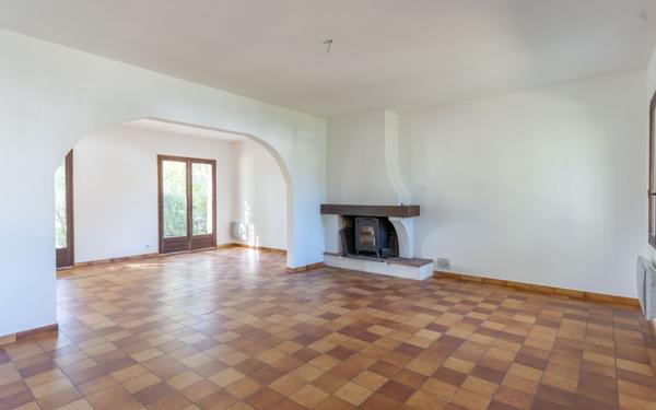 Maison à vendre    5 pièces •  Ychoux