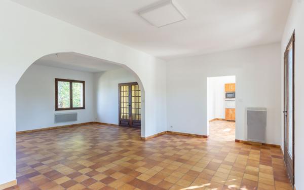 Maison à vendre    5 pièces •  Ychoux