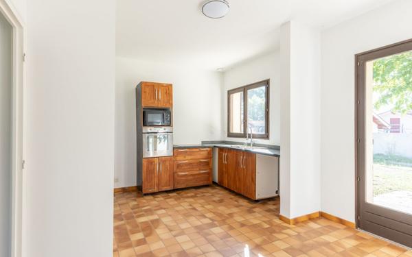 Maison à vendre    5 pièces •  Ychoux