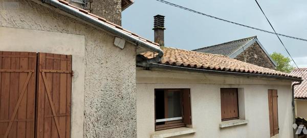 Achat - Immeuble Lezay 79120 325 m 2