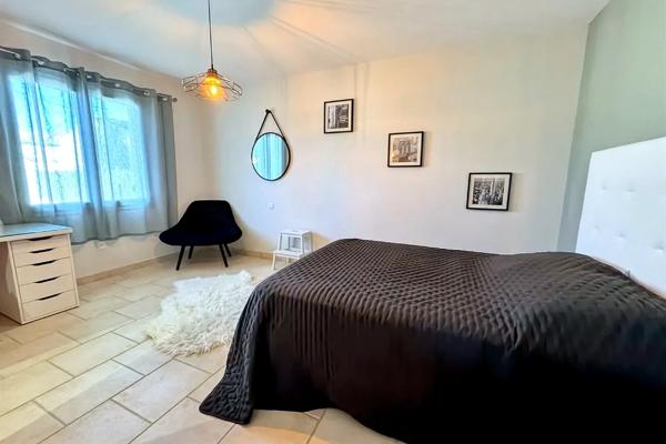 Sorgues (84700) Maison 5 pièce(s) 151m2