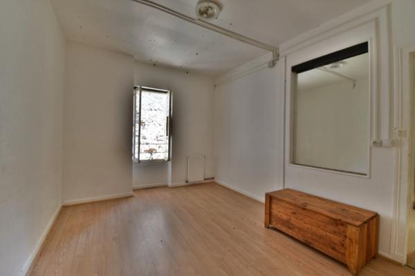 Immeuble à vendre VILLENEUVE SUR LOT (47) IMMEUBLE A FORT POTENTIEL LOCATF