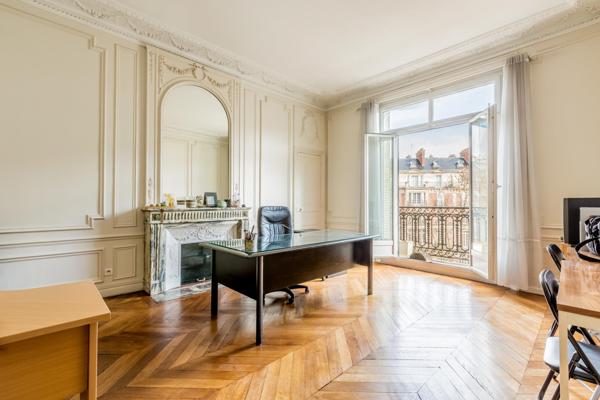 Appartement F7 à vendre  7 pièces - 187 m2 PARIS - 75017
