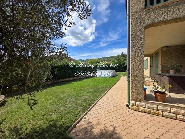 En EXCLUSIVITE à VILLENEUVE, Belle Maison de maçon de 144 m² (2 appartements) avec jardin clos et arboré