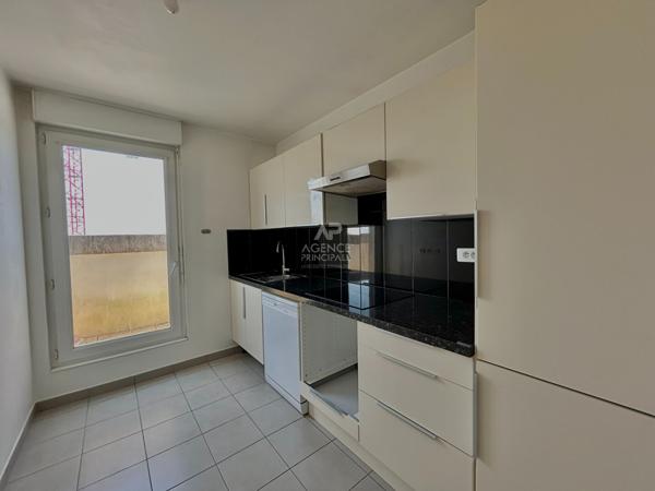 Appartement Cergy 5 pièce(s) 85.62 m2 276 000 € **  - Référence  2340