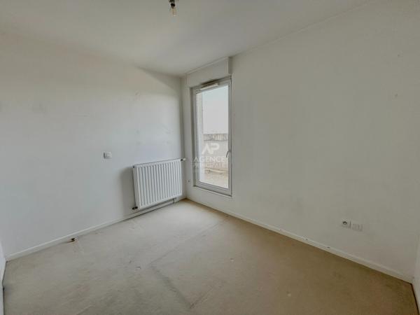 Appartement Cergy 5 pièce(s) 85.62 m2 276 000 € **  - Référence  2340