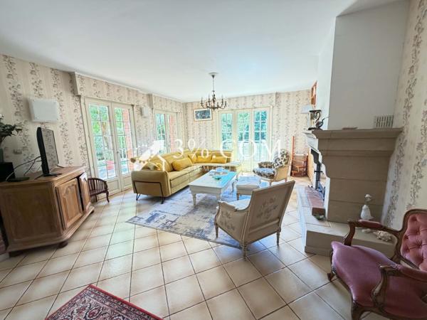 Maison 6 pièce(s) 5 chambre(s) 166.63 m²