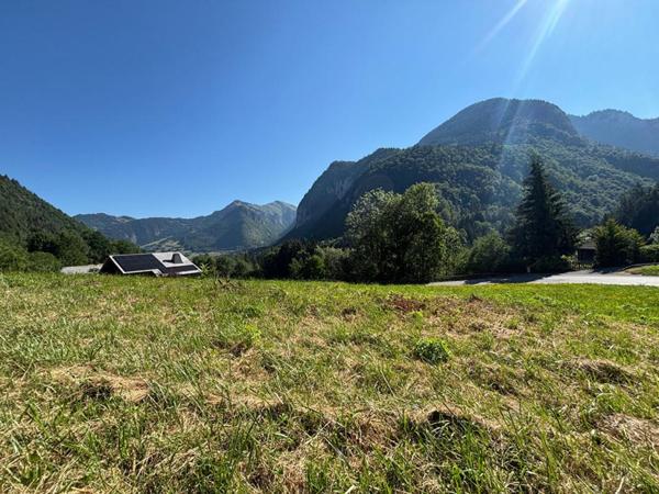Terrain viabilisé Bonnevaux 1518 m2 avec permis de construire accepté (74360)