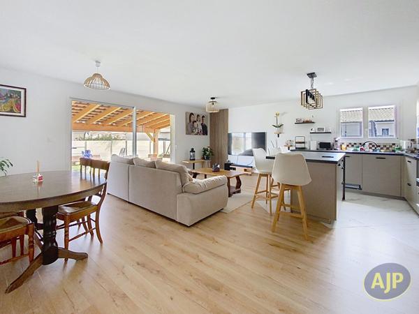 Vente maison Castelnau De Medoc : 312 000 € - AJP Castelnau Immobilier